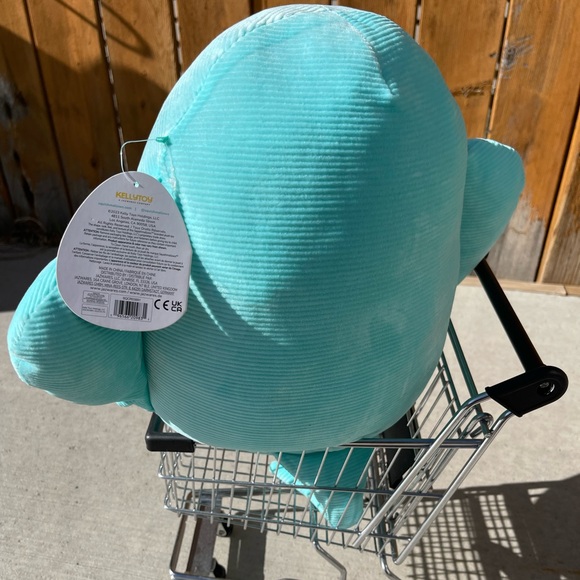 Maggie the Stingray 12" Squishmallows New with Tag - Picture 2 of 3